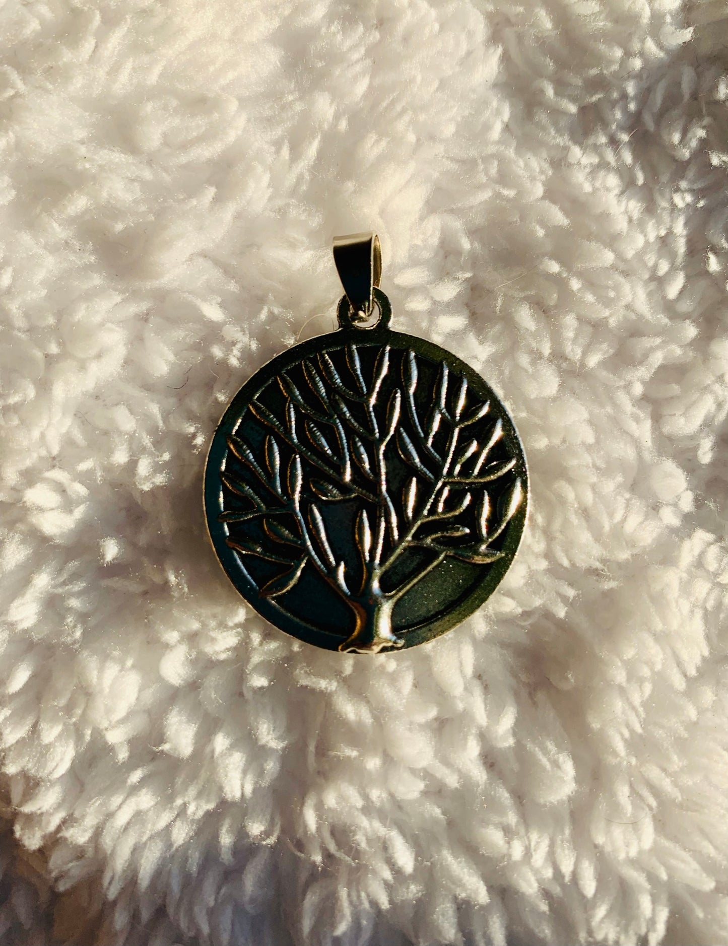 Amulett mit Heilstein - Amazonit und Blattsilber (Orgonit) / Yggdrasil- Lebensbaum