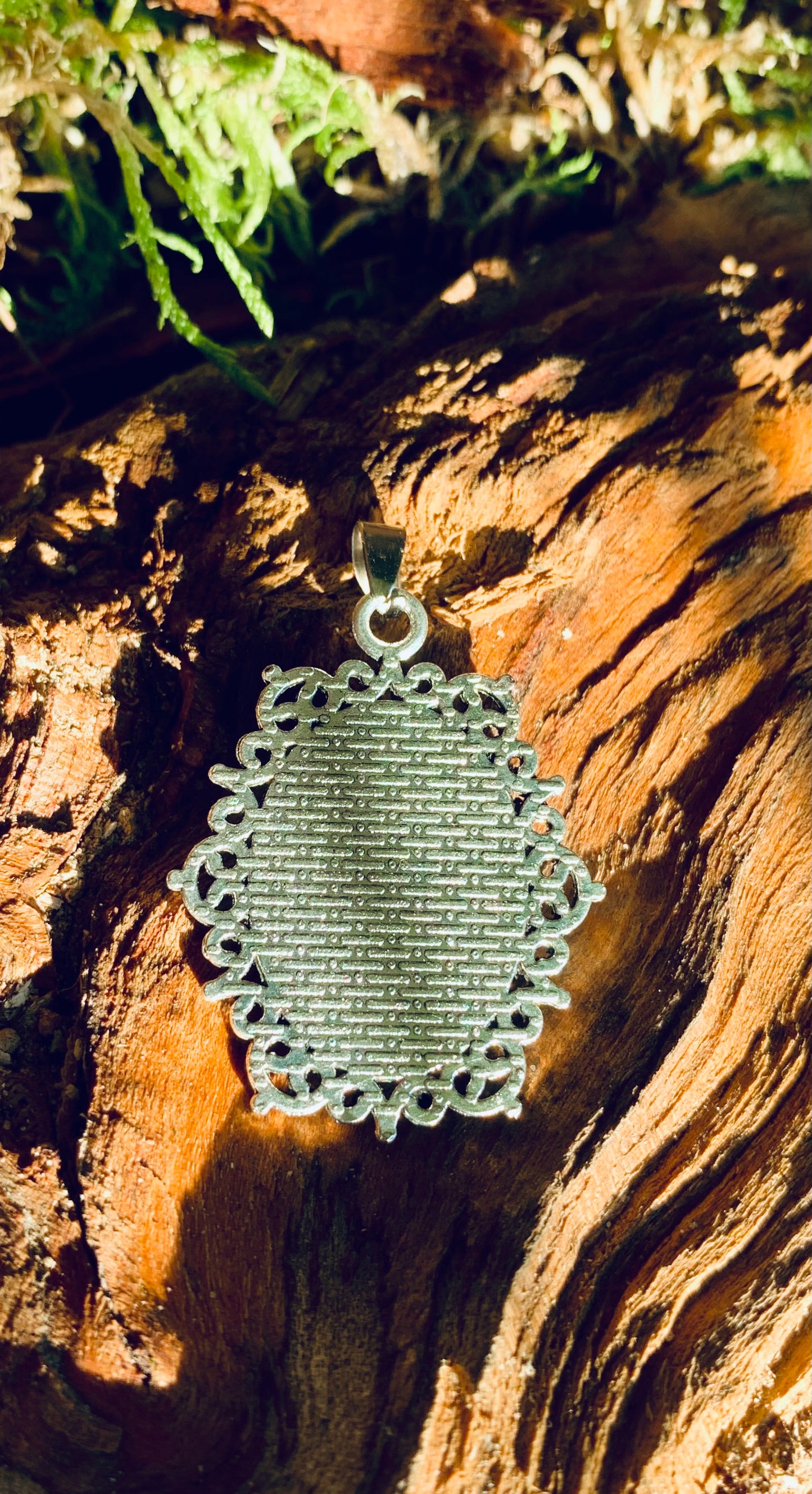 Amulett mit Heilsteinen - Malachit und Bernstein (Orgonit)