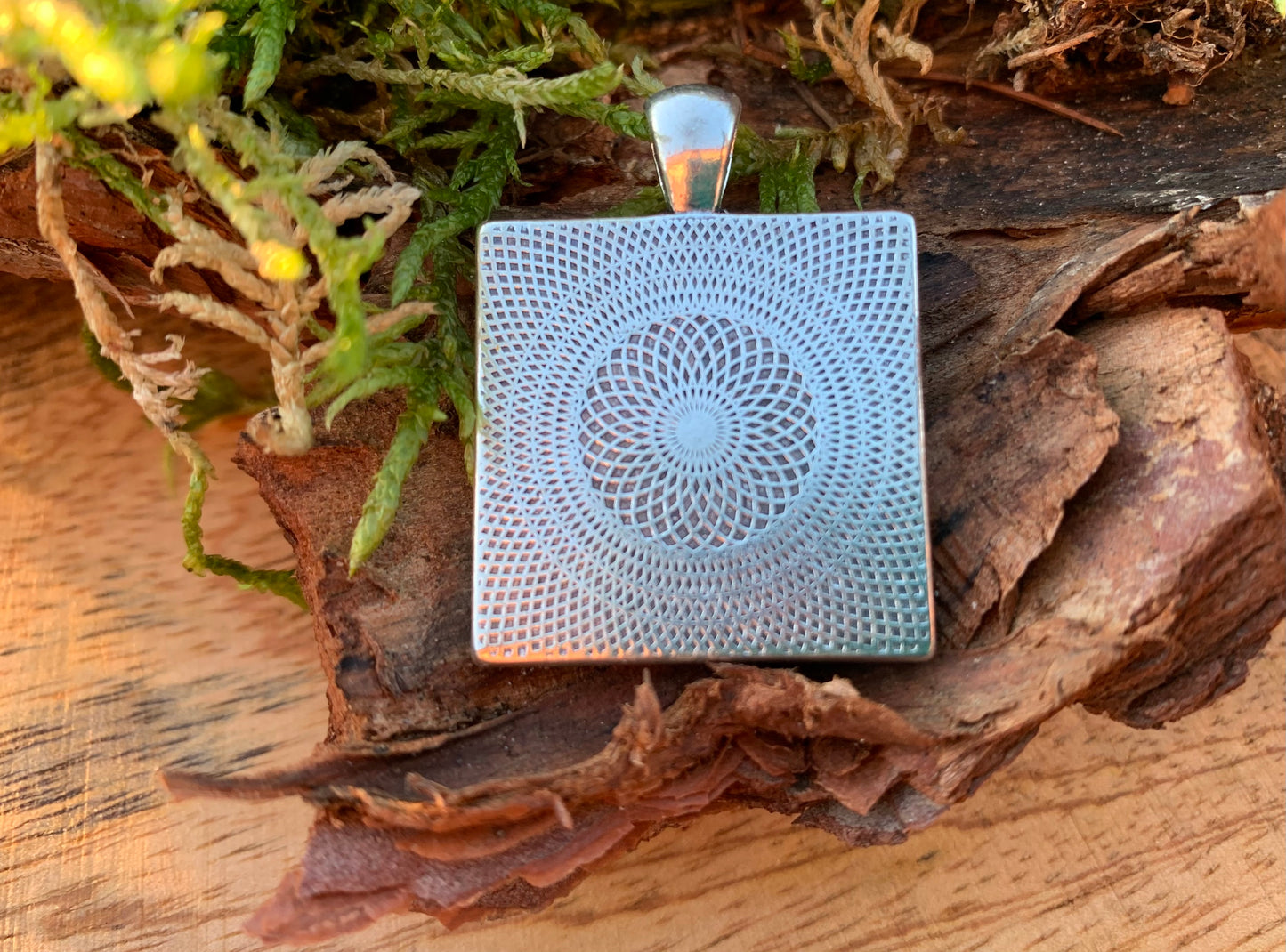 Amulett mit Heilsteinen - Apatit / Fuchsit / Rosenquarz (Orgonit)