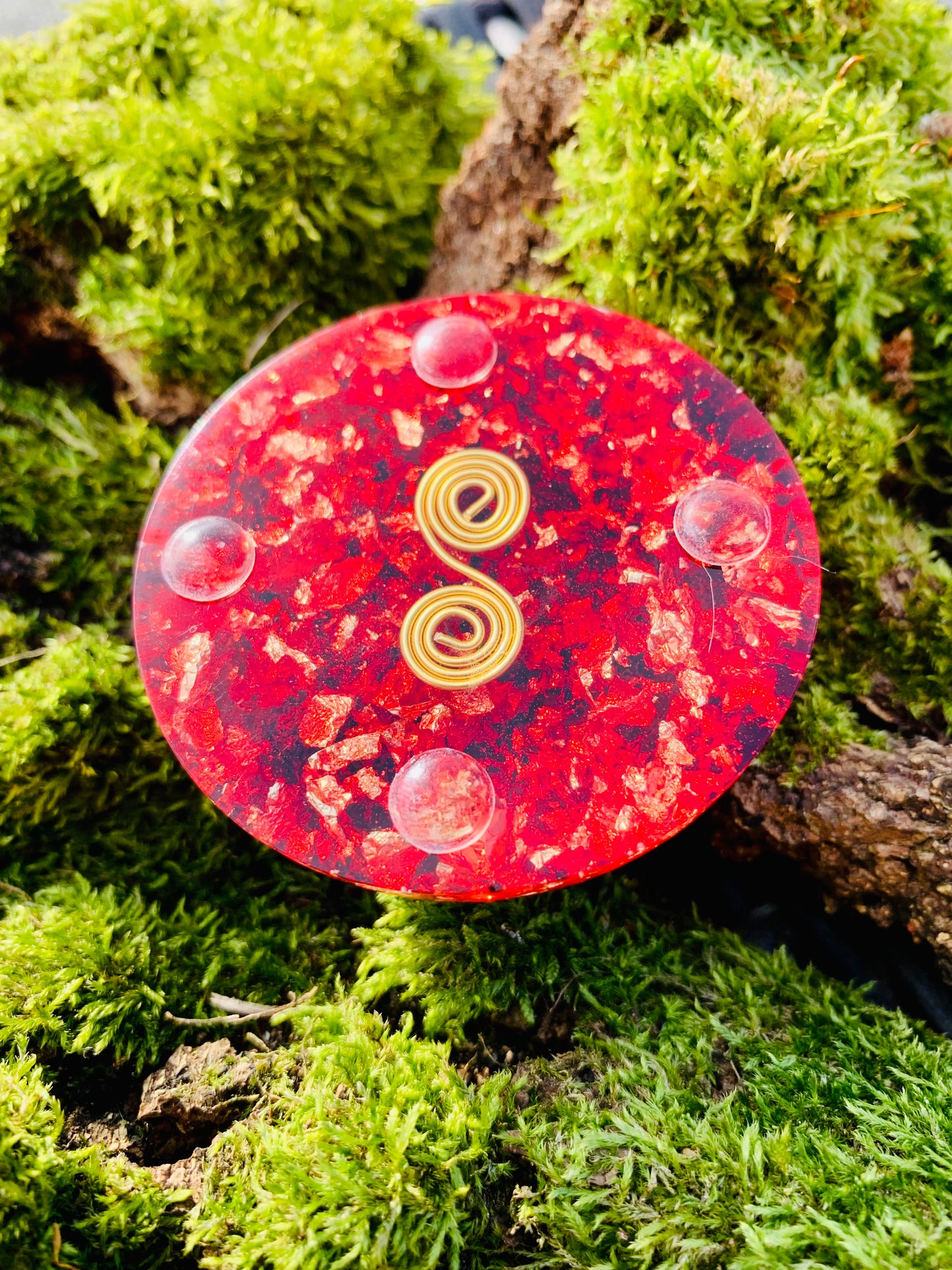 Orgonit Raumschmeichler " Energie & Harmonie" / klein-Durchmesser 6 cm / Granitsteine / Goldene Spirale / Edelsteinmischung /