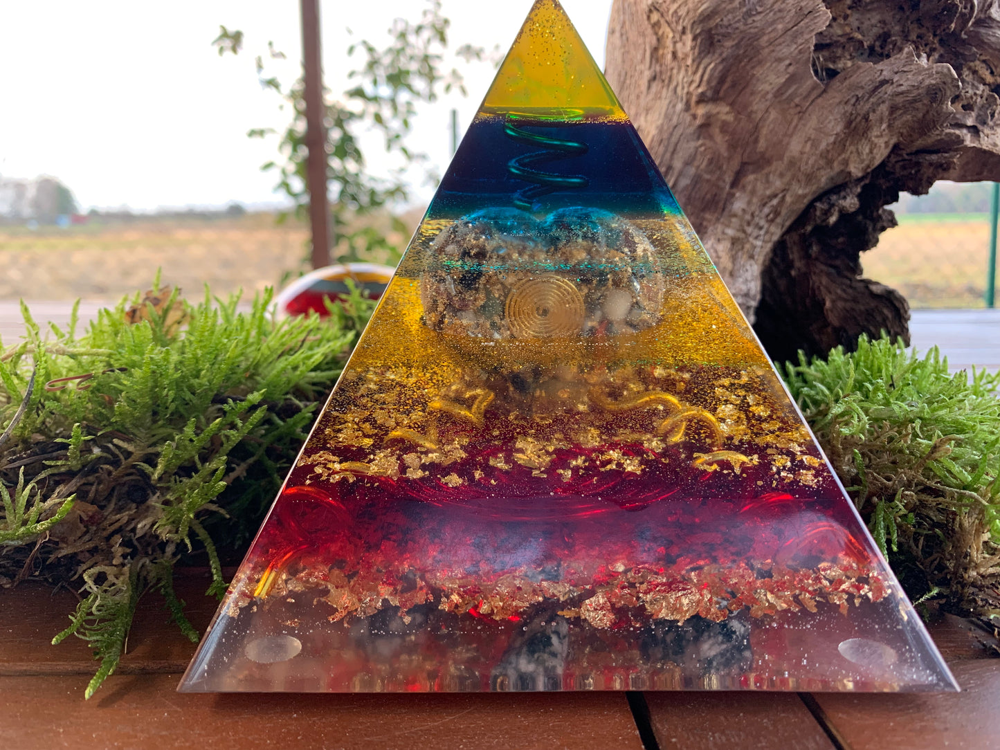 Orgonitpyramide XL 15x15x15cm mit Orgonitherz