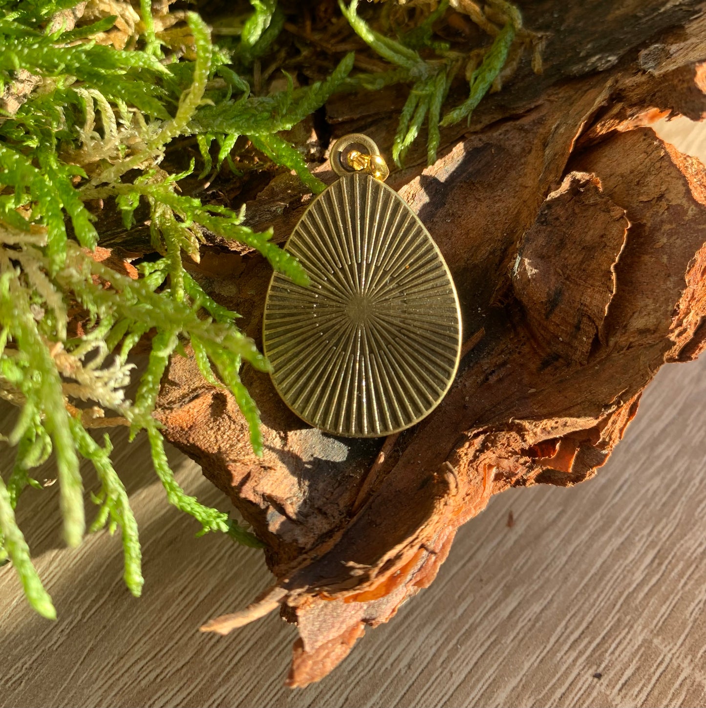 Amulett mit Heilstein - Amethyst mit Blattgold (Orgonit)