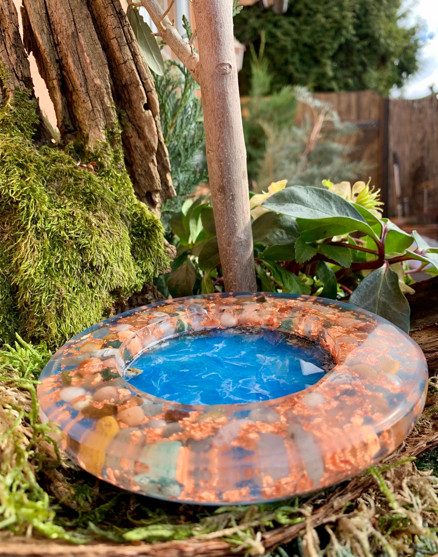 Orgonit - "Powerstone" - Platte mit Heilsteinmischung / Granitsteinen / Kupferspirale / Durchmesser - 15 cm - Außen, 8,5 cm - Innen